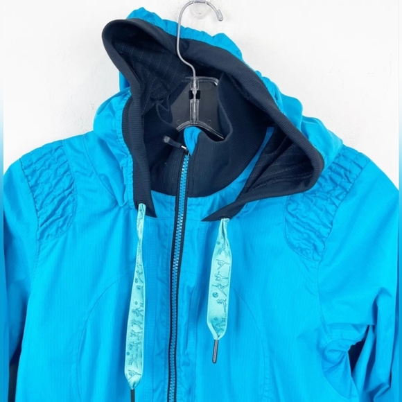RARE Lululemon: Run Track & Field Jacket, Aqua Blue - Sz 6 - Picture 3 of 8